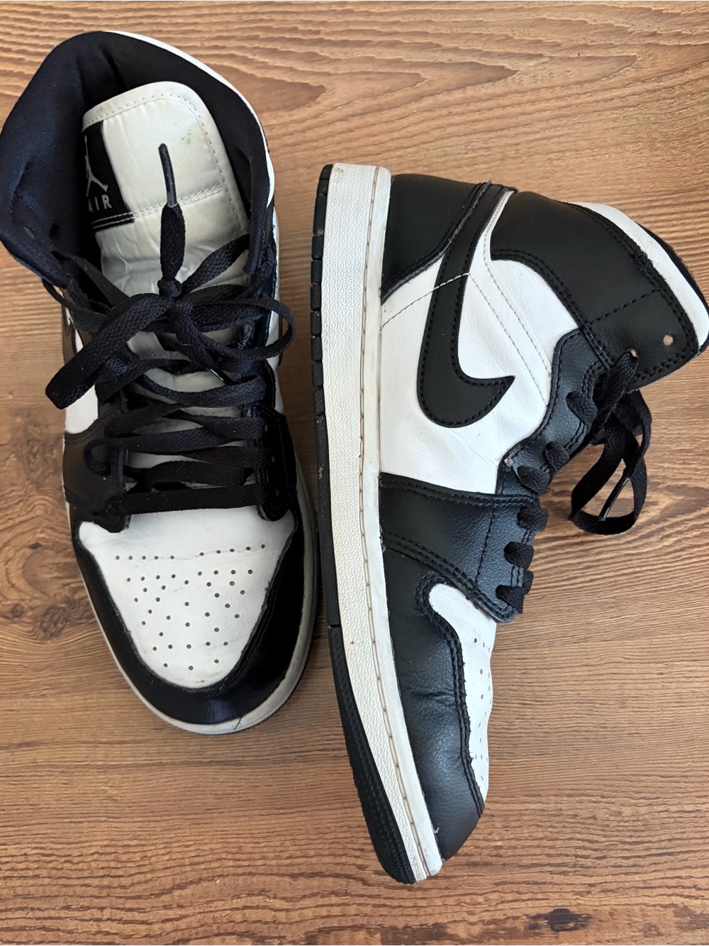 Nike Men’s High-Top Sneakers - Black & White size 9 Jordan Air